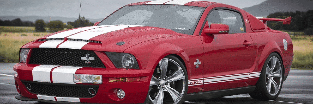 Red Ford Mustang Gt 500